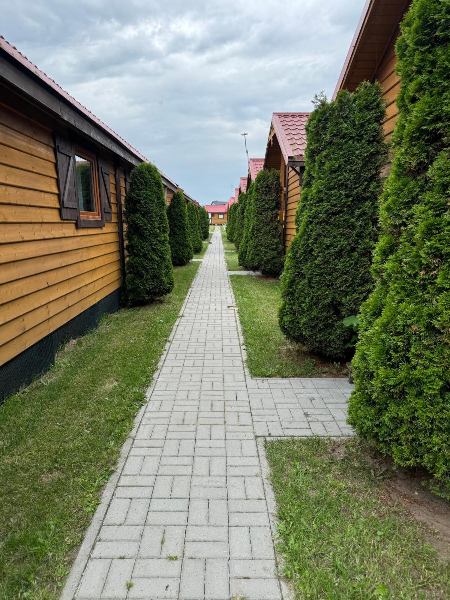 Domki Letniskowe "Sloneczna Polana" Jarosławiec Esterno foto